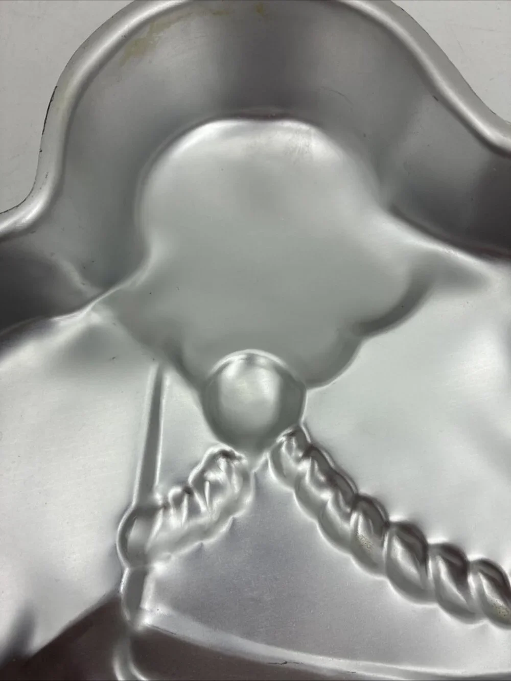 Vintage Wilton Disney Mickey Mouse Character Cake Pan 515-302 Aluminum Korea